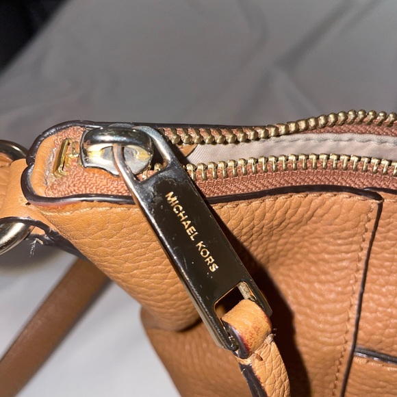 Michael kors crossbody bag - Picture 12 of 13